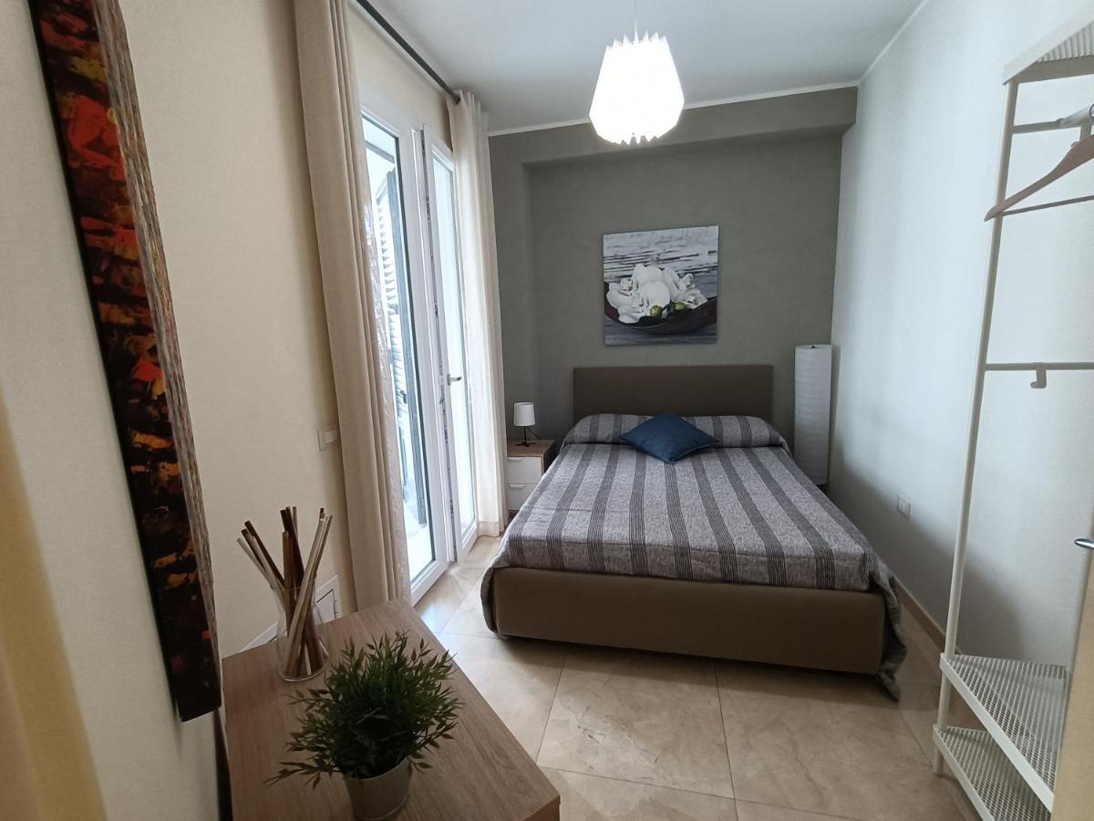 Friends & Family Apartment - Free Parking Car Catania Bagian luar foto