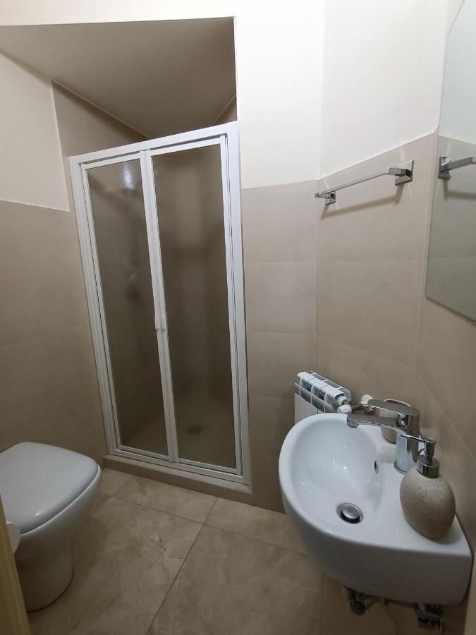 Friends & Family Apartment - Free Parking Car Catania Bagian luar foto