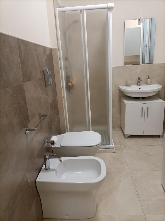 Friends & Family Apartment - Free Parking Car Catania Bagian luar foto